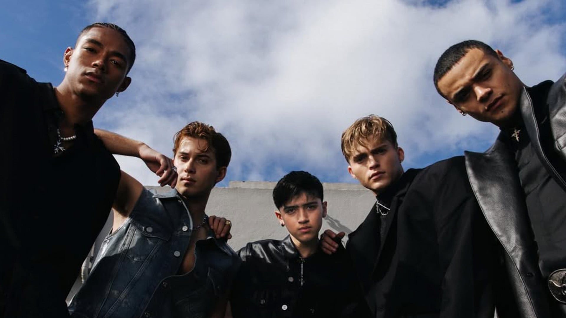 Los Santos Bravos son una boyband latina que busca nombre para su fandom (Instagram/@santos_bravos)