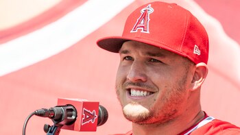 Ronel Blanco se mete en la fiesta de Mike Trout, Kyle Tucker y Yainer Díaz