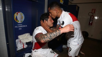 La ‘amenaza’ que le hizo Yoshimar Yotún a Gianluca Lapadula tras su llegada a Universitario y el cruce ante Sporting Cristal