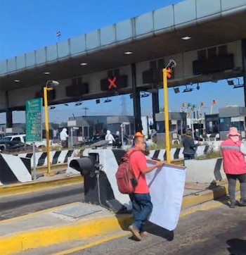 Manifestación autopista México Querétaro vecinos