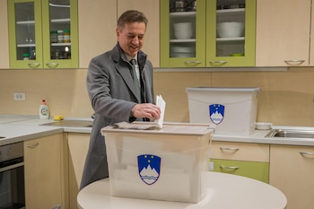 Imagen TDRBT575KNHCVP64JZHPG324WI