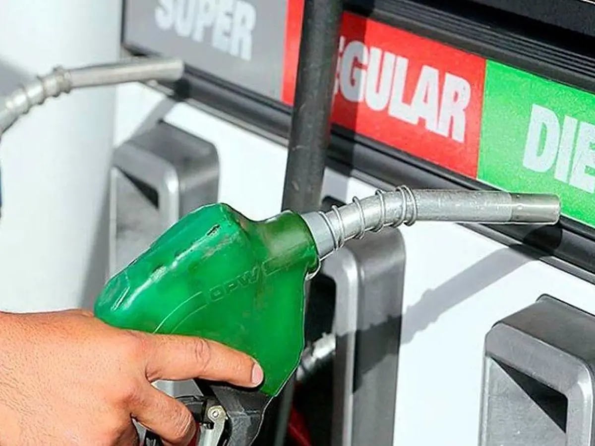 La Secretaría de Energía anunció una nueva estructura de precios para los combustibles. (FOTO: La Prensa)