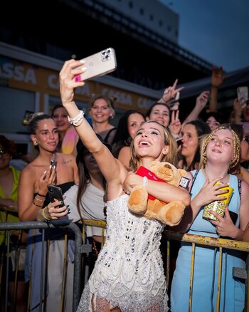 Brenda Asnicar y la felicidad