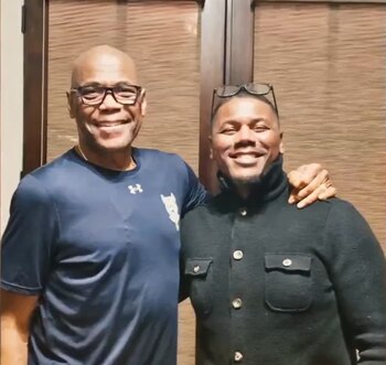 La relación entre Deland McCullough