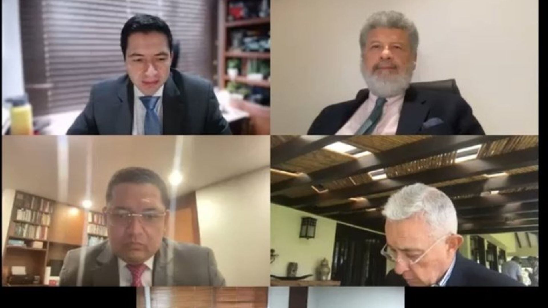 El juicio a Álvaro Uribe y su lectura de sentido de fallo se extendió por más de 10 horas - crédito @prensapaloq/X