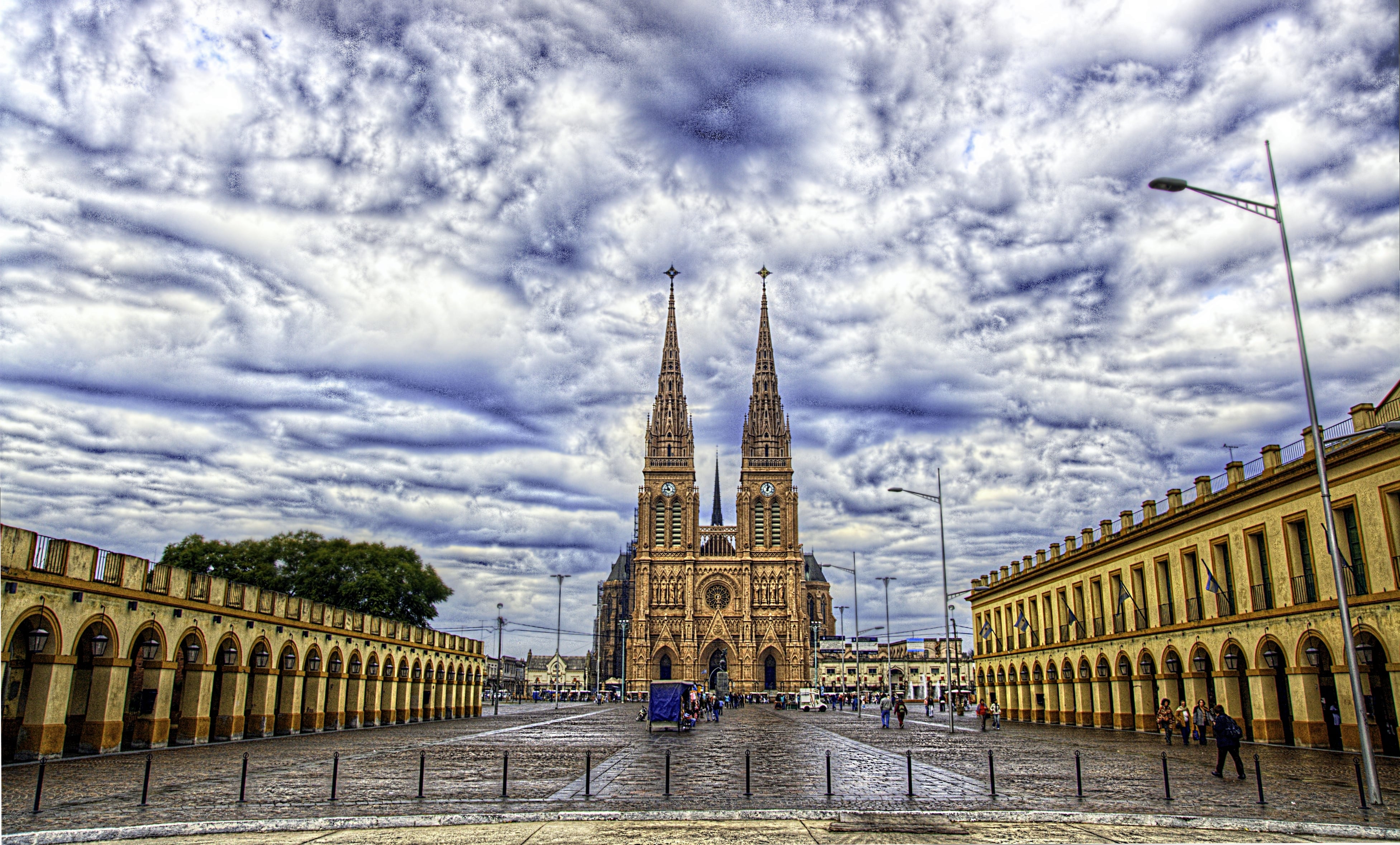 Vista de la Basílica de Nuestra Señora de Luján, en 2008 (Wikipedia)