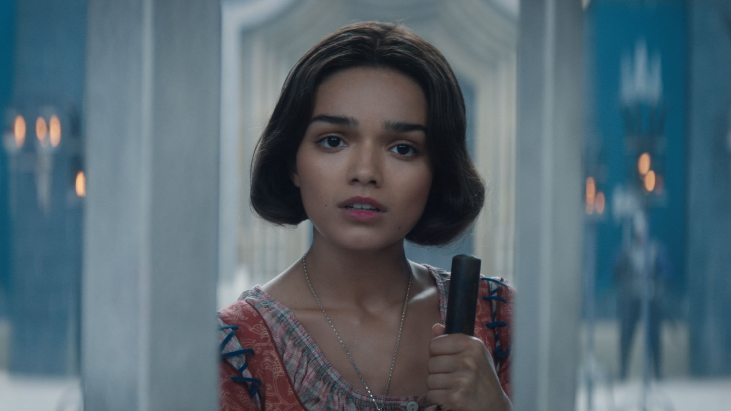 La estrategia de revitalizar clásicos animados mediante remakes de acción real queda en entredicho luego del revés de Blancanieves( © 2024 Disney Enterprises, Inc. All Rights Reserved.)