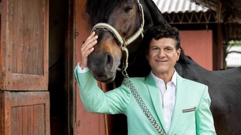 Mazzarella junto a Kleons Kayenne,