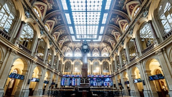 Las bolsas europeas se disparan tras el alto el fuego entre EEUU e Irán y el petróleo cae a 95 dólares