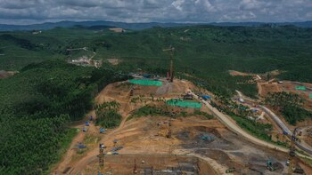 Indígenas denuncian presiones para abandonar