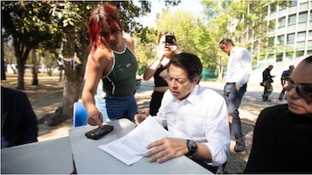 Regresan a clases estudiantes de