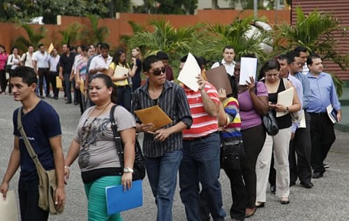 Las conversaciones sobre los ingresos de los empleados públicos no lograron definir una cifra definitiva.