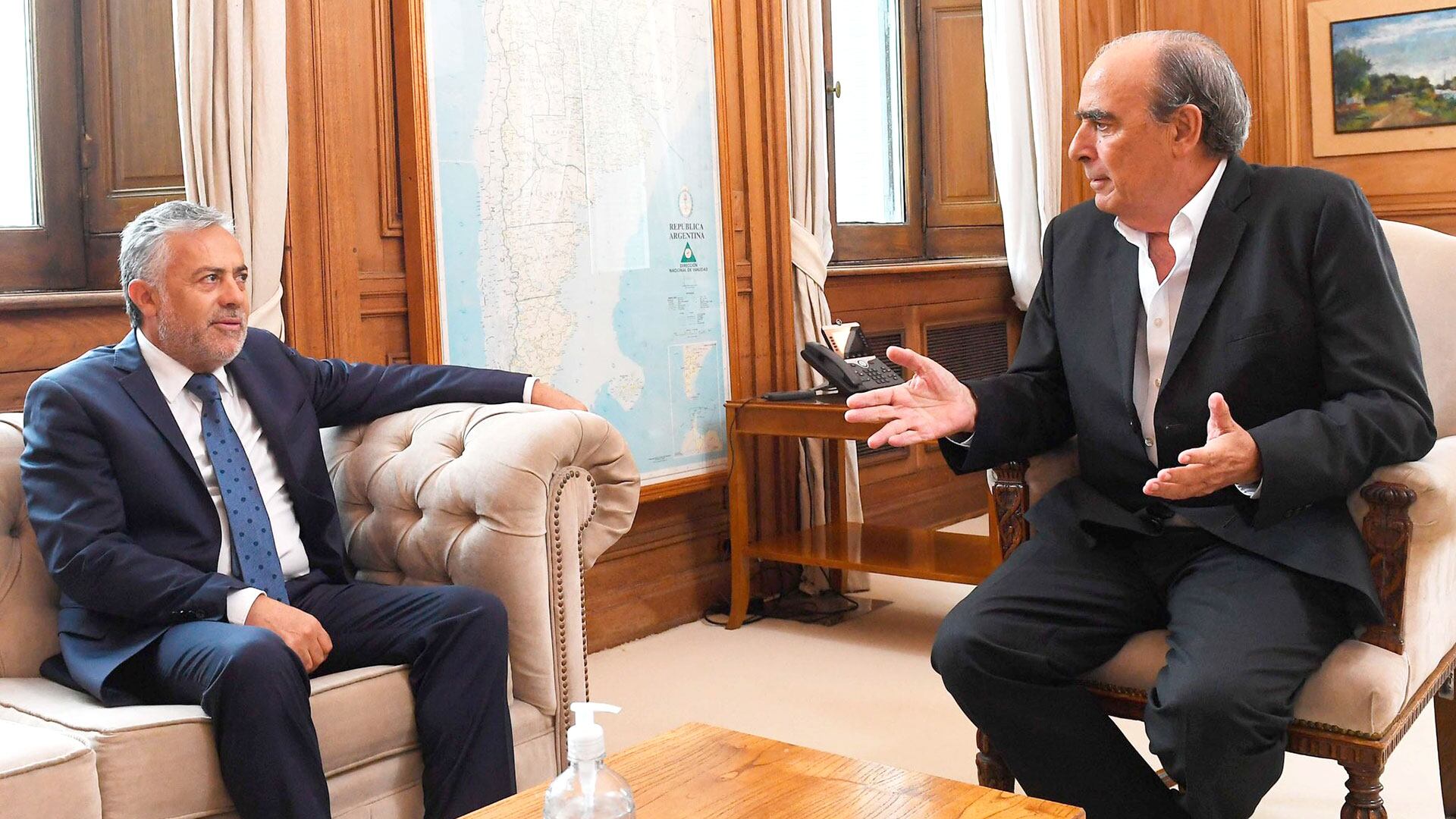 Alfredo Cornejo confirmó que ha hablado con el equipo del Presidente para alcanzar un entendimiento con LLA