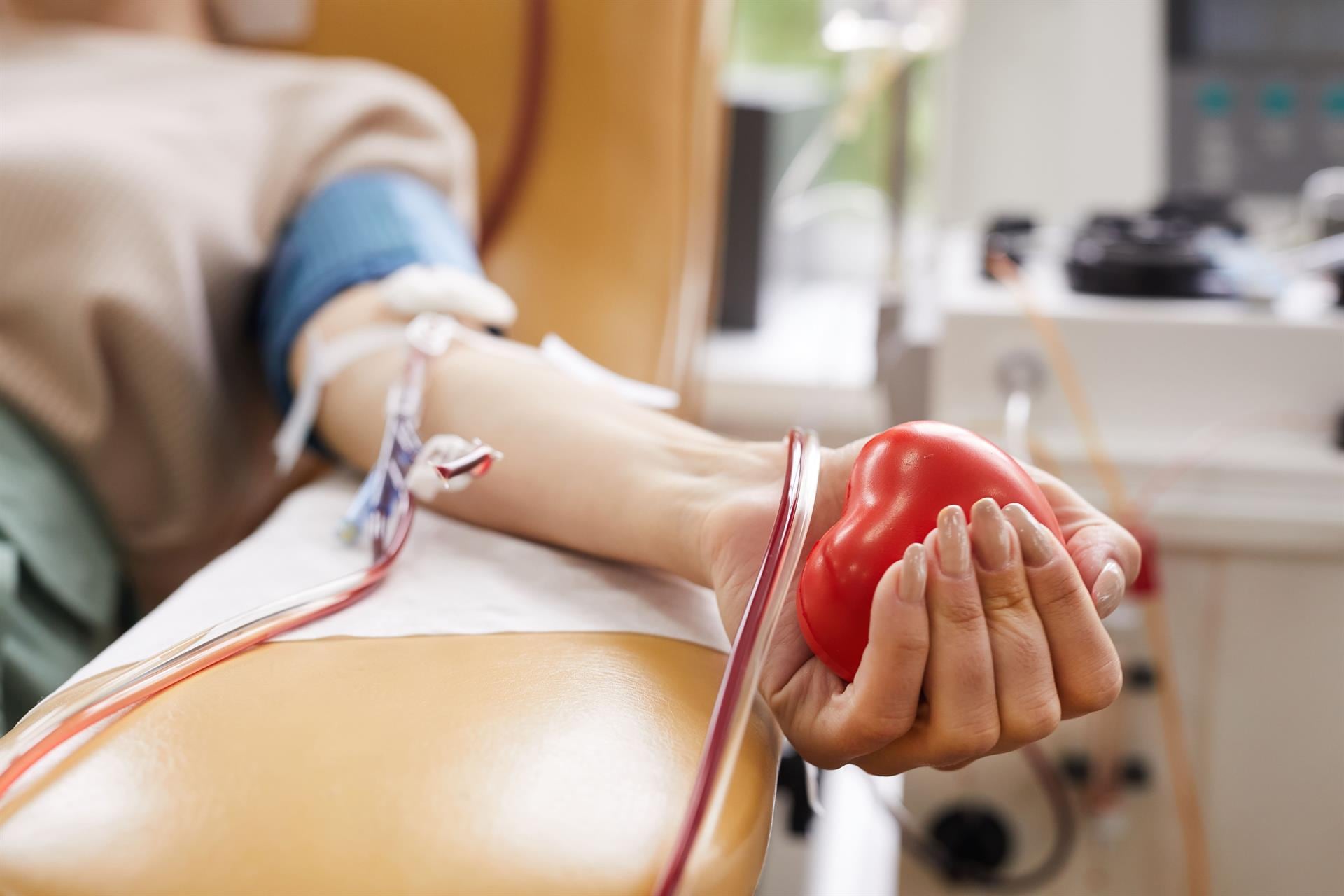 Mónica García hace un llamamiento urgente a donar sangre en Madrid y C-LM por el accidente ferroviario