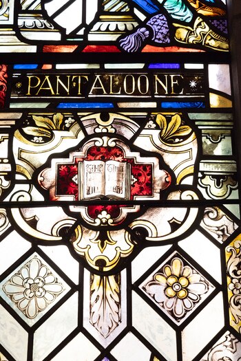 Un vitral en la sala