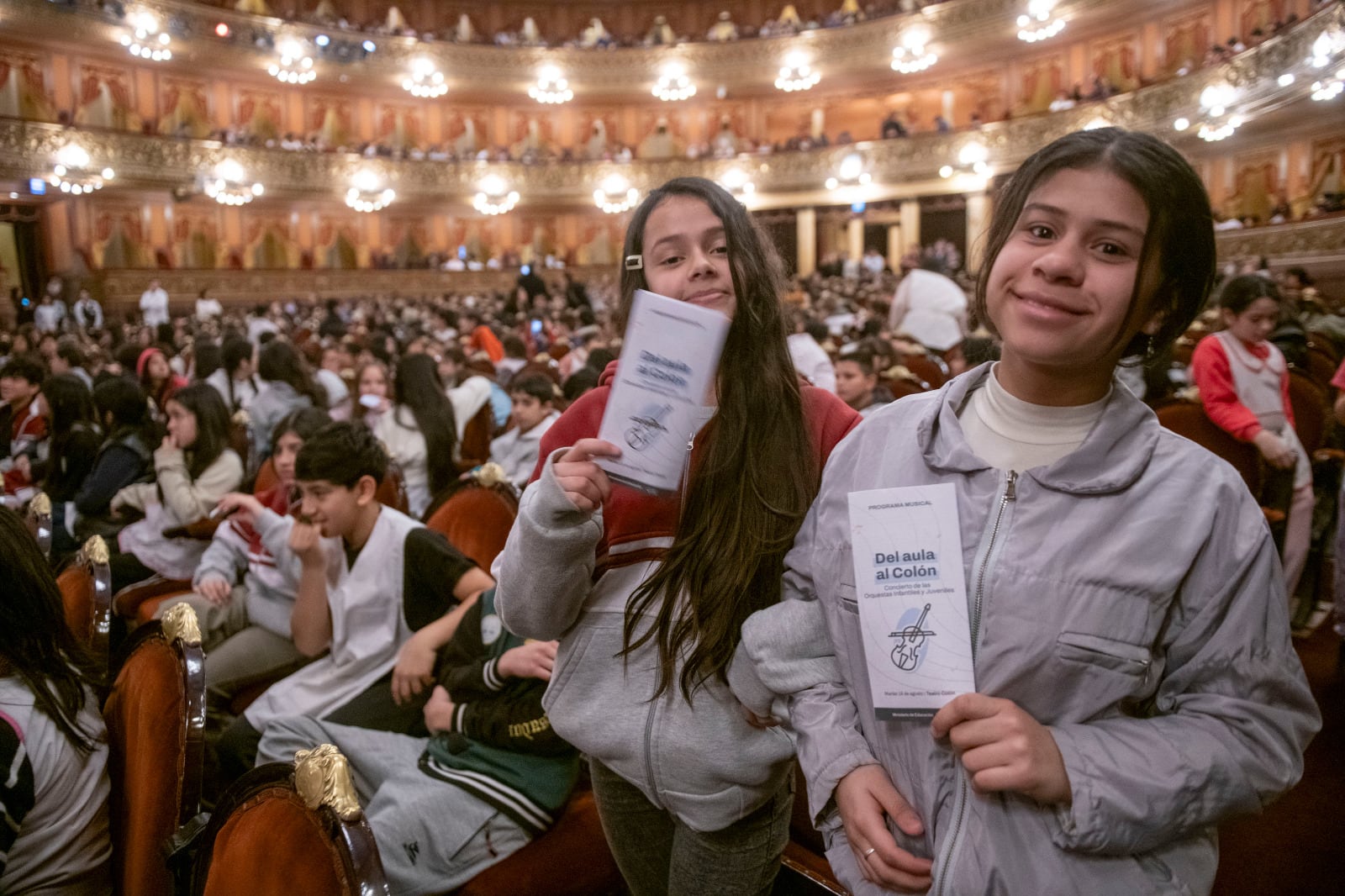 Los alumnos llegan de diferentes instituciones educativas (Foto: Teatro Colón)