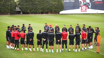 Selección peruana entrena normalmente en