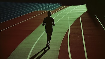 Las variantes como fartlek, intervalos