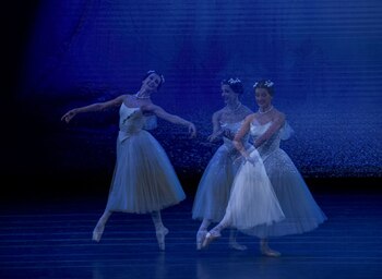 Elisa Carrillo, primera bailarina del