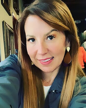 Mafe Walker habla el idioma