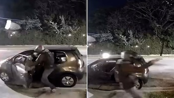 “Llevate todo”: el desesperado pedido de una mujer a un motochorro tras dejar a su hijo y a un amiguito frente a una casa