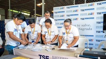 El Salvador: TSE realiza con éxito segunda prueba interna de escrutinio preliminar rumbo a las elecciones de 2027