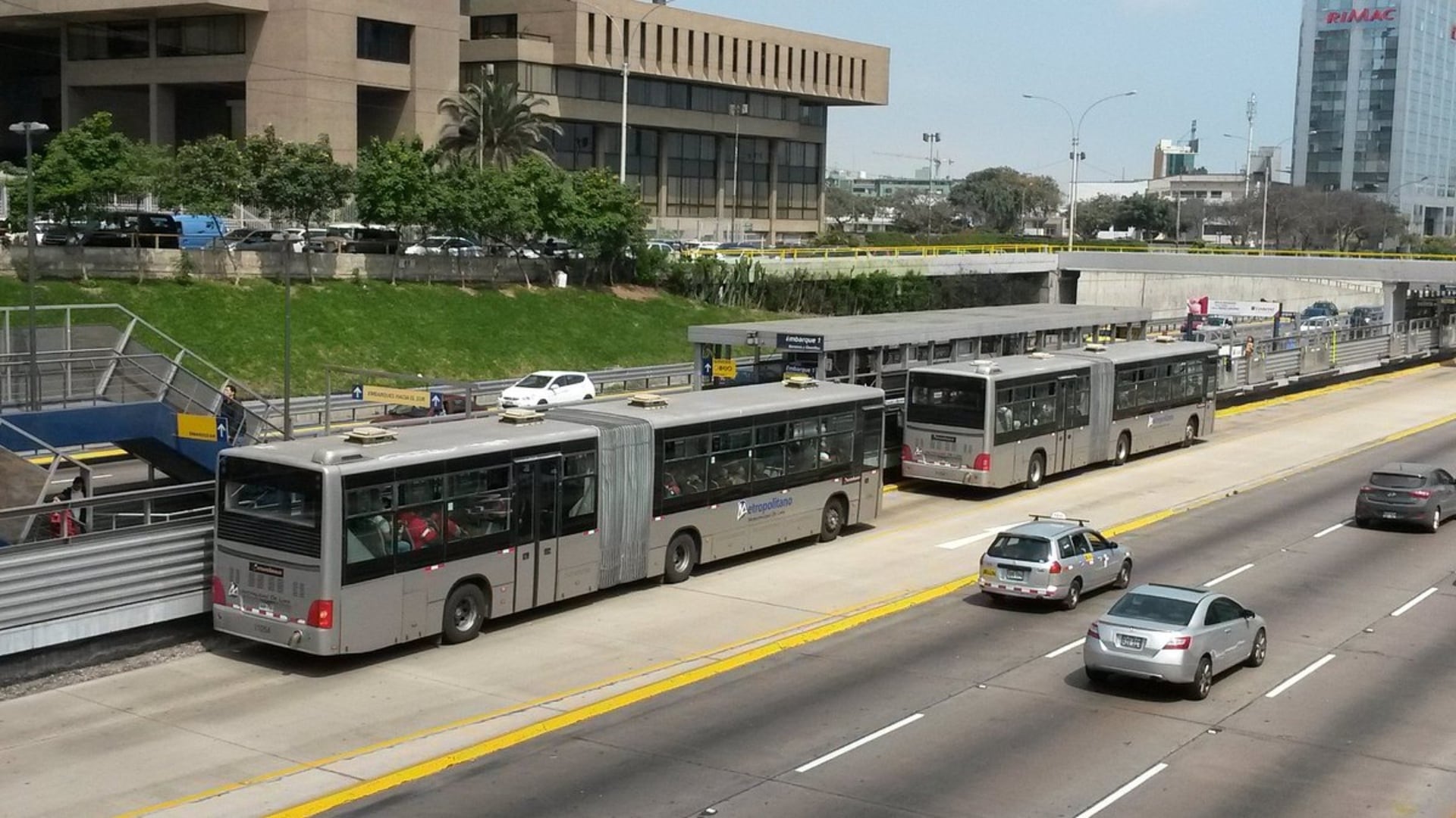 La medida busca facilitar el retorno de los asistentes tras los espectáculos. Para ello, el Metropolitano y el Corredor Azul ampliarán su atención hasta la medianoche en ambas jornadas. Foto: TripAdvisor