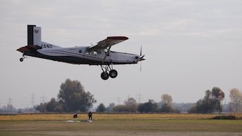 Al menos 11 muertos al estrellarse una avioneta que transportaba a un grupo de paracaidistas cerca de Nancy, en el este de Francia