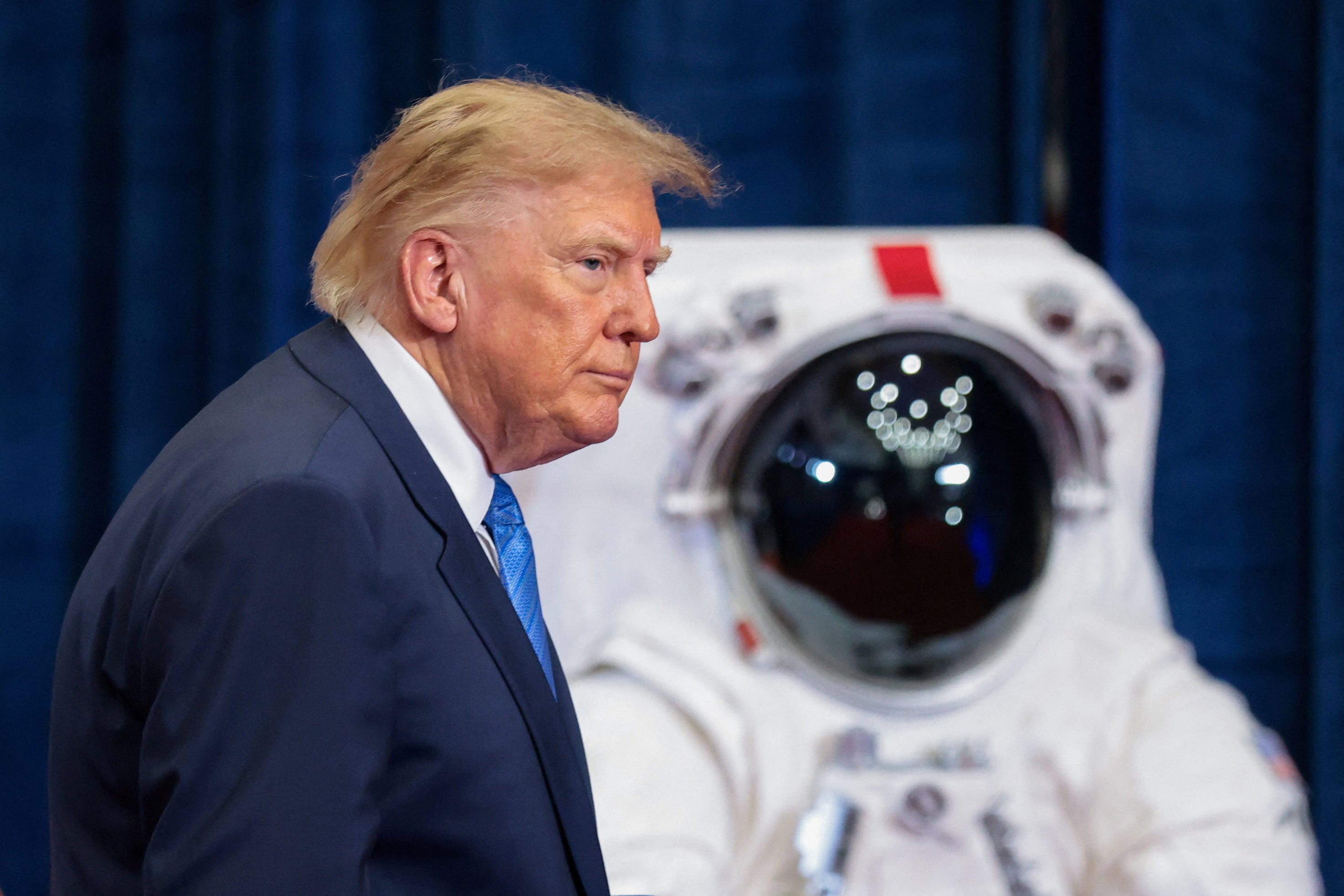 El presidente de Estados Unidos, Donald Trump, asiste a la entrega de la Medalla de Honor Espacial del Congreso en el Centro Espacial Johnson de la NASA, en Houston, Texas, Estados Unidos. 28 de agosto de 2026. REUTERS/Kylie Cooper
