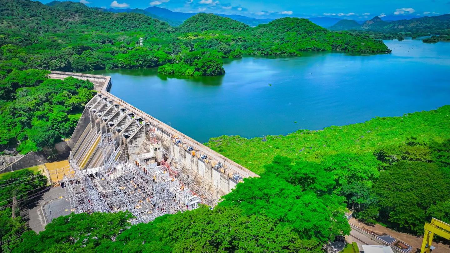 La generación hidroeléctrica en El Salvador enfrenta riesgos de reducción por el fenómeno del Niño, según expertos meteorológicos. (Foto cortesía CEL)