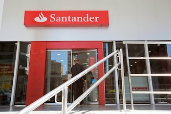 El Banco Santander informó que
