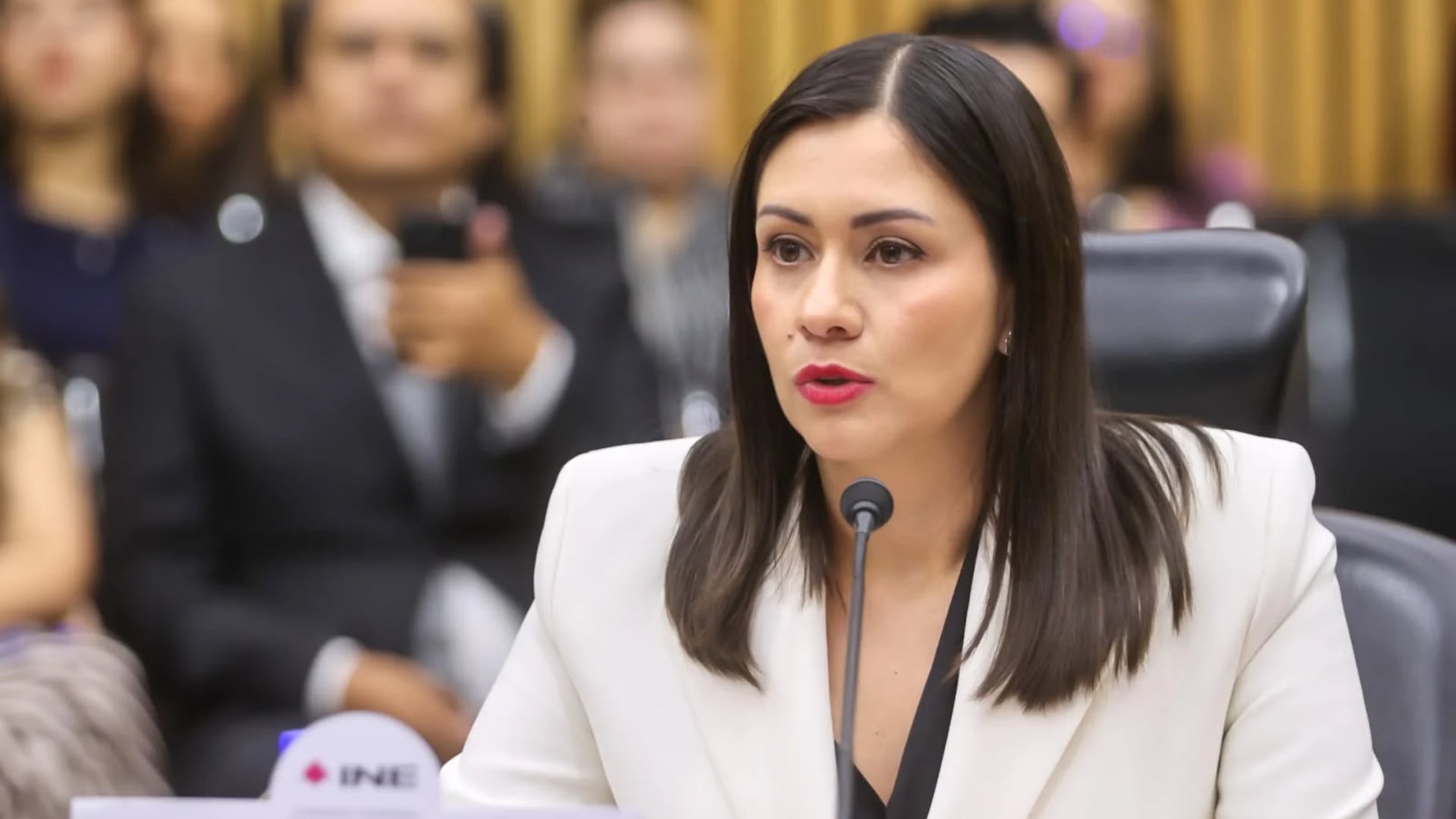 Blanca Yassahara Cruz García es elegida como consejera presidenta provisional del INE