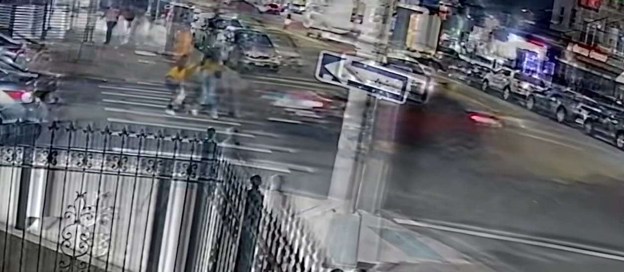 El acusado enfrenta seis cargos penales, entre ellos homicidio vehicular y abandono de la escena de un accidente mortal (Telemundo 47)