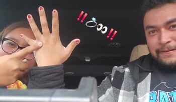 La novia felizmente exhibió que su novio tendrá que cumplir su apuesta.