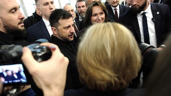 Zelenski defiende no "repetir el