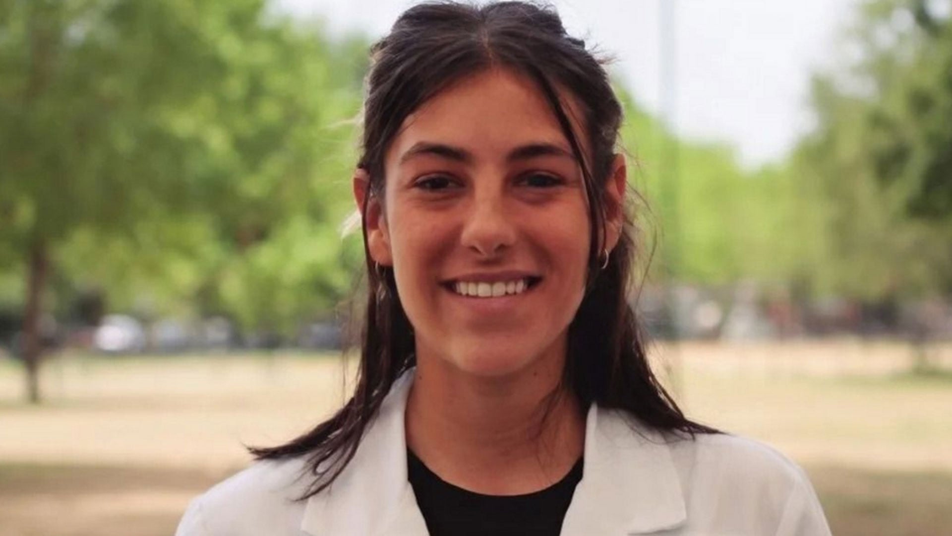 La joven se graduó en 2022.