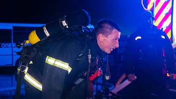 Los equipos de rescate de Ucrania atendieron las consecuencias de un ataque ruso con drones este miércoles (Servicio Estatal de Emergencias de Ucrania)