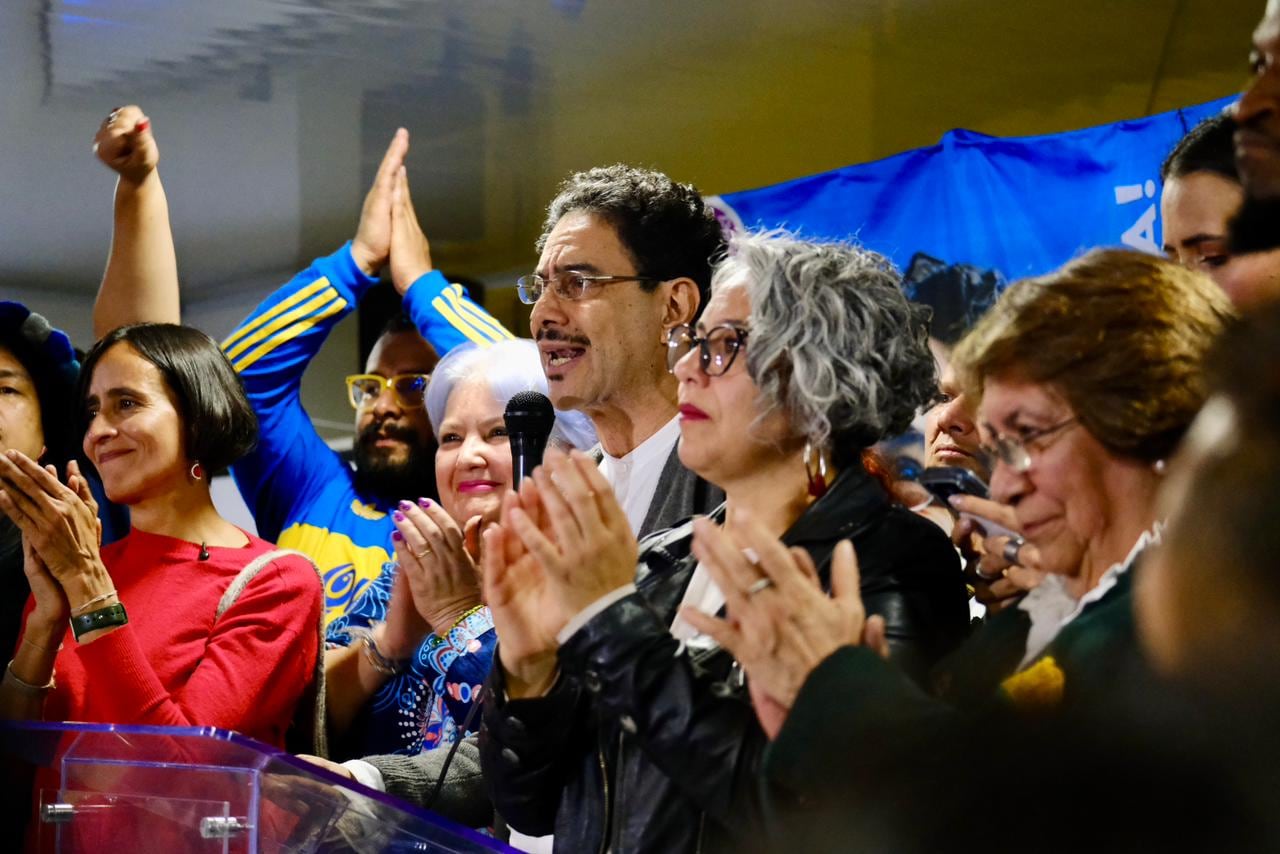 El senador Iván Cepeda celebró su triunfo en la consulta del Pacto Histórico el 26 de octubre - crédito prensa Iván Cepeda
