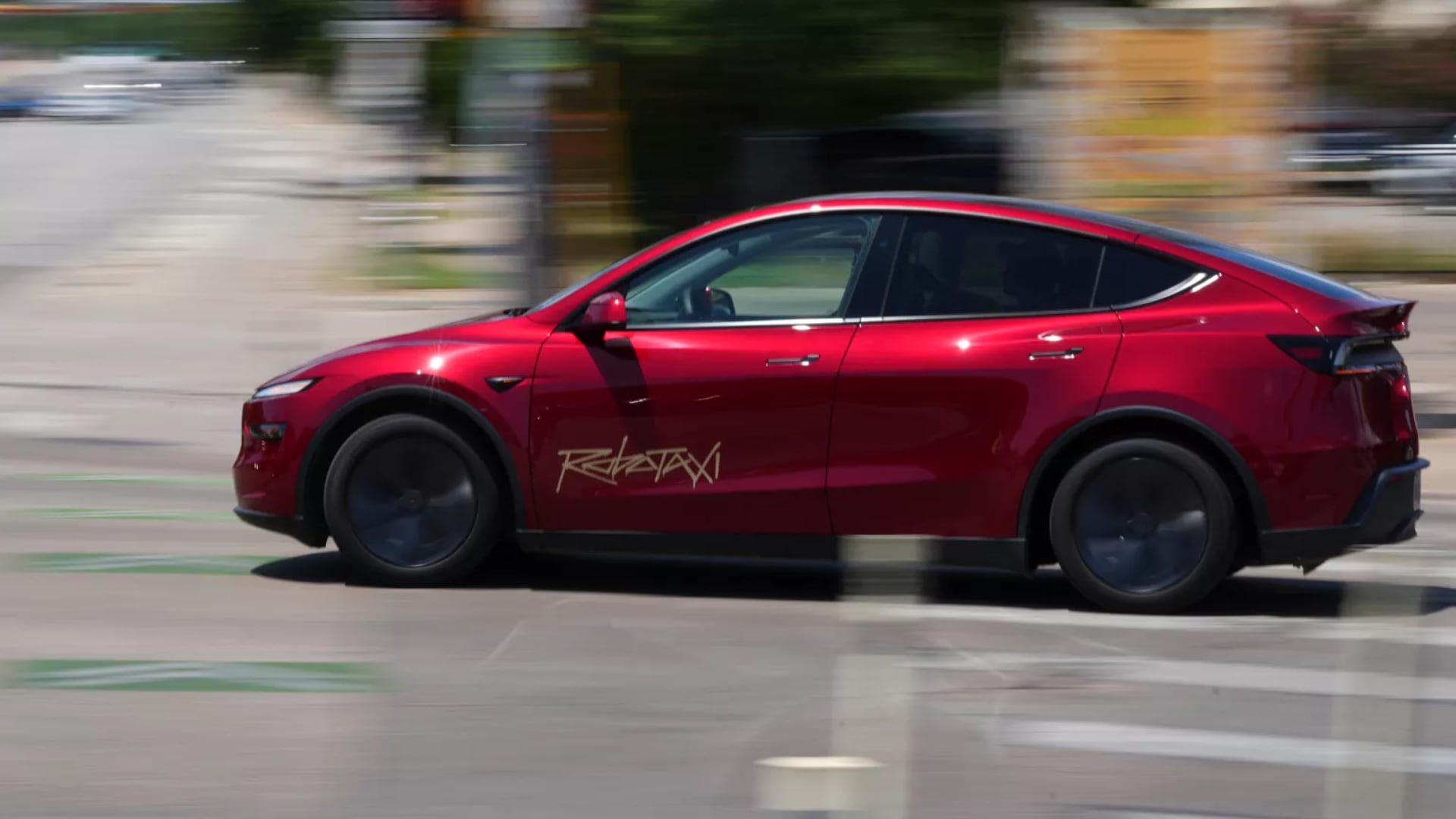El crecimiento de la industria de vehículos autónomos de Tesla impulsa una oportunidad global valorada en 10 billones de dólares. (AP)