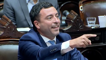 Rodrigo De Loredo (UCR) habla