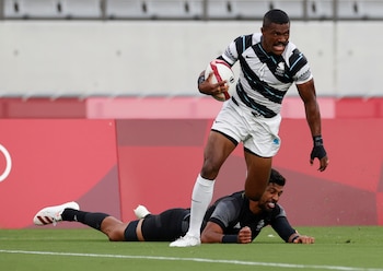 Jiuta Wainiqolo en acción en