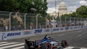 EEUU cierra los festejos por el 250 aniversario de su independencia con una carrera de IndyCar y la presencia de Trump