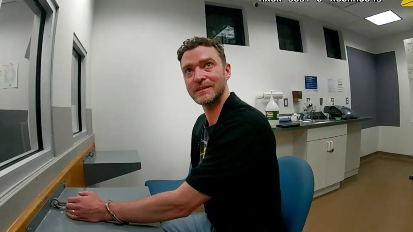 Justin Timberlake intentó explicar su comportamiento a los policías. (Captura de video)