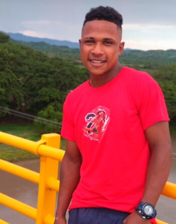 Como Elvis Grau Parra fue