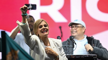 Laura Fernández ganó por amplio