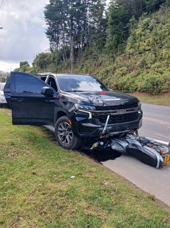 Así quedó la camioneta de Alfredo Morelos después del accidente - crédito Pipe Sierra/X