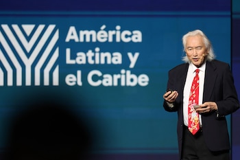 Michio Kaku durante su disertación