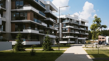 Las inmobiliarias celebran la caída de los decretos de vivienda y reclaman un plan para aumentar la oferta