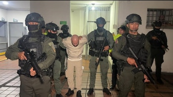 El traslado del presunto jefe de Los Flacos tiene el fin de garantizar su seguridad y la coordinación interinstitucional ante los señalamientos que enfrenta por narcotráfico, homicidio y otros delitos - crédito Policía metropolitana de Pereira