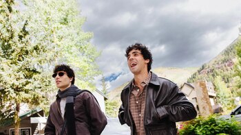 Los Javis conquistan con ‘La bola negra’ el festival de cine norteamericano favorito de los Oscar: “Queríamos hacer la película bélica más gay de la historia”